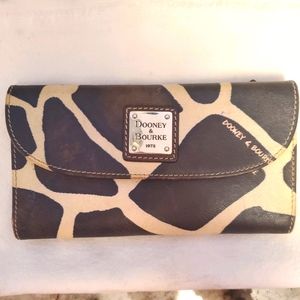 Donney & Burke  Leather Giraffe Print Wallet